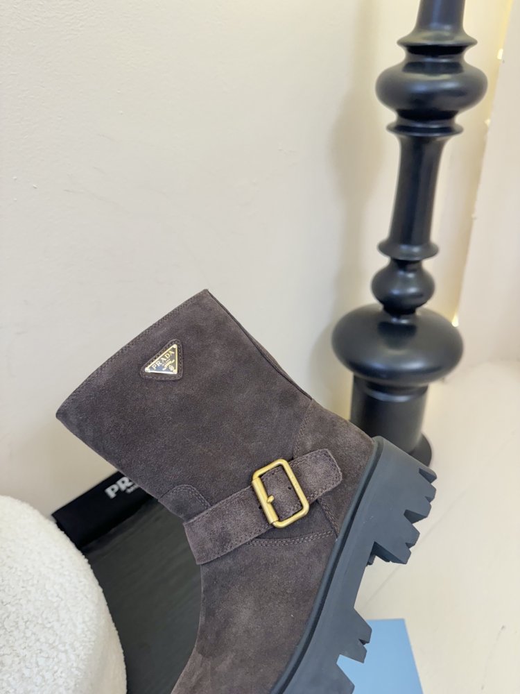 Ботинки женские фото 8