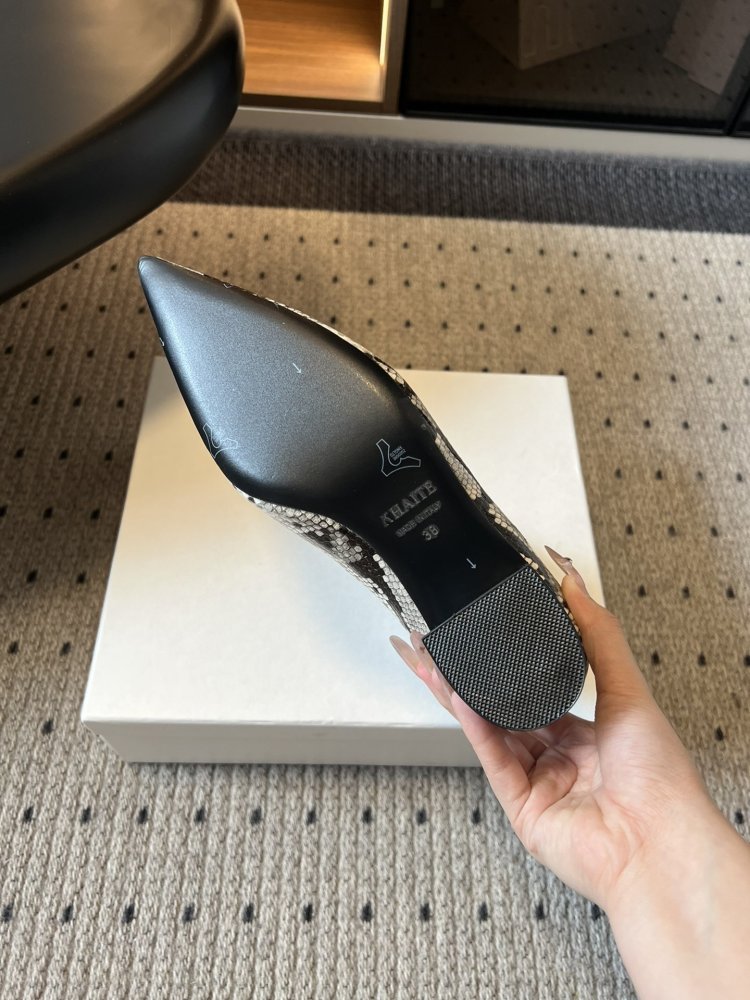 Ботинки женские фото 8