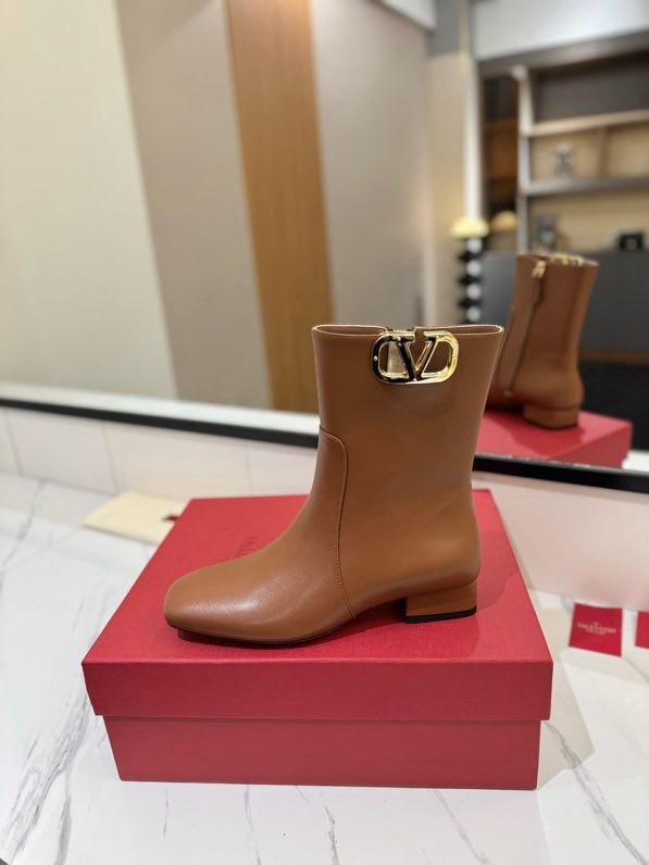 Boots women's фото 8