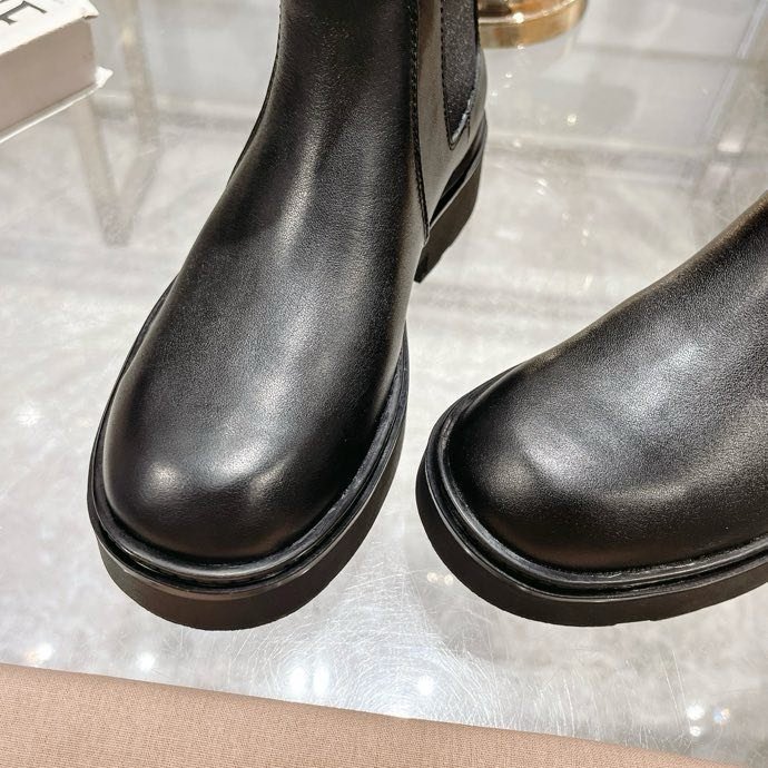 Boots women's фото 8