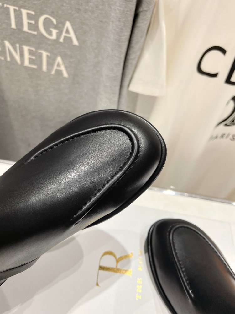 Ботинки женские фото 8