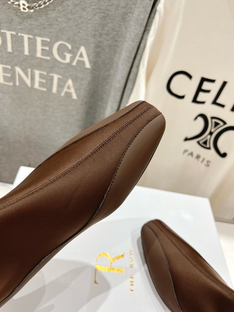 Ботинки женские фото 8