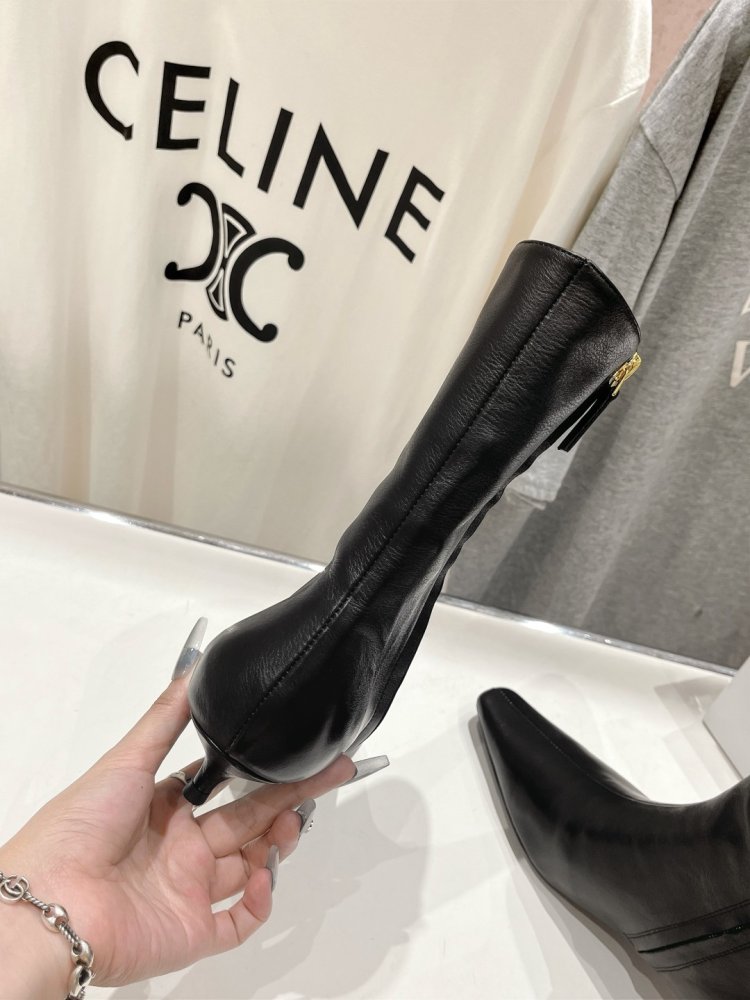 Ботинки женские фото 8