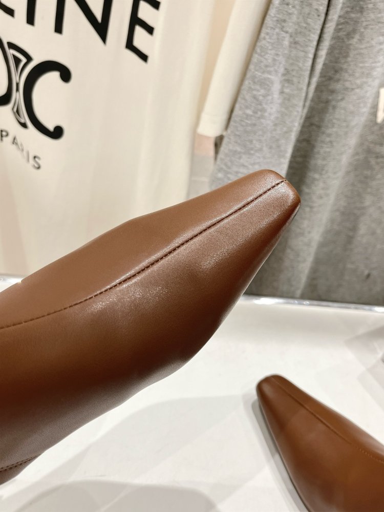 Ботинки женские фото 8