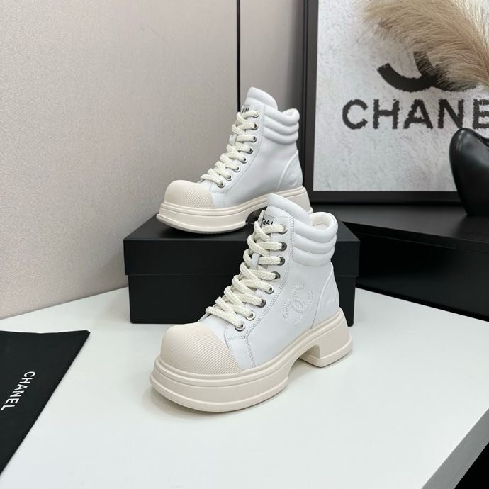 Ботинки женские фото 8