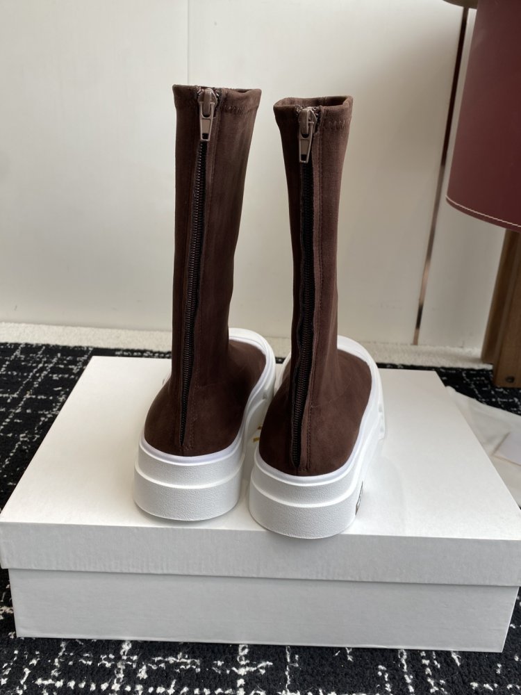 Ботинки женские фото 8