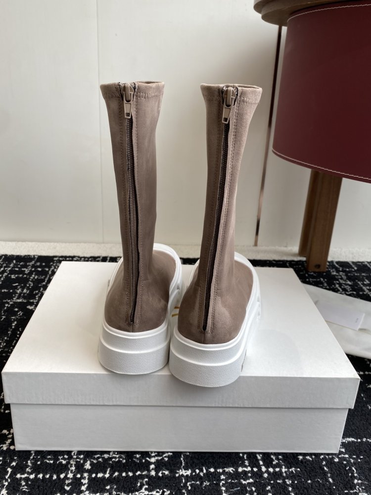 Ботинки женские фото 8