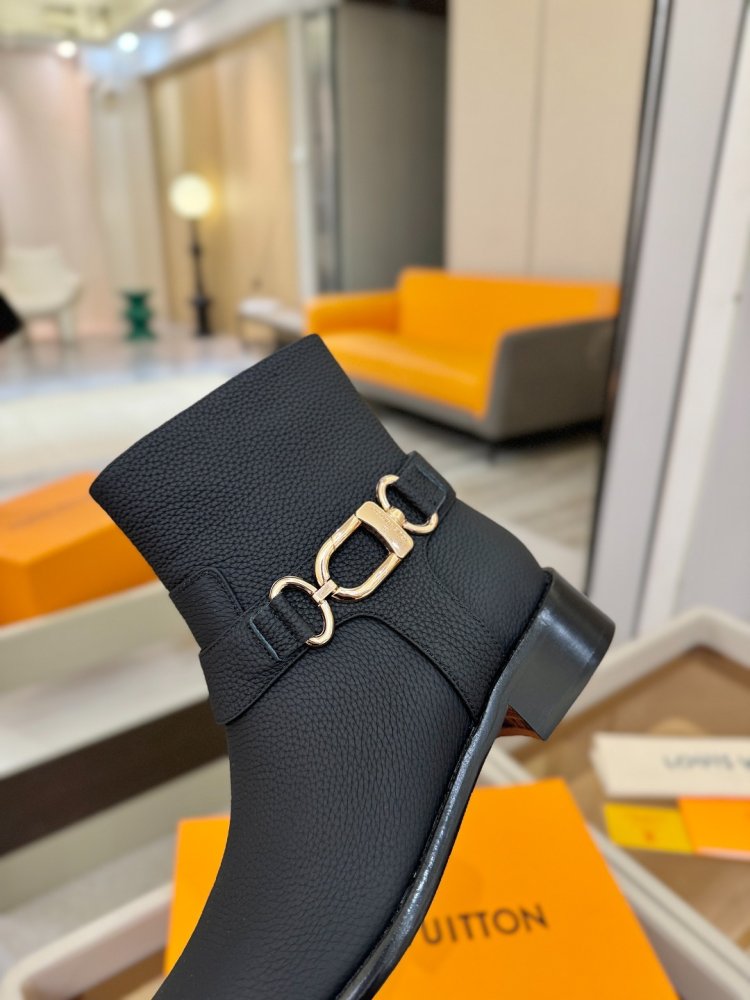 Boots women's фото 8