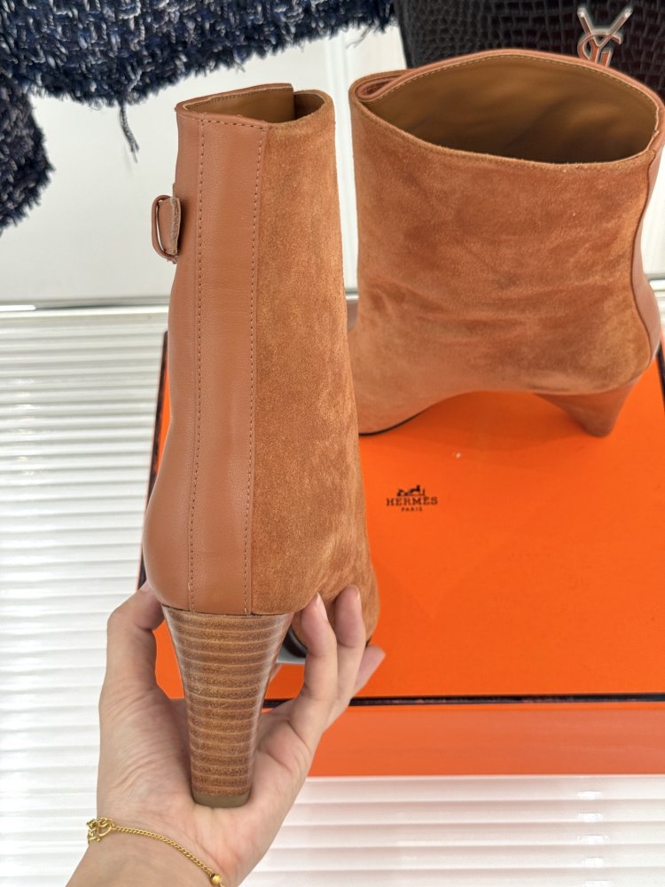 Ботинки женские фото 8