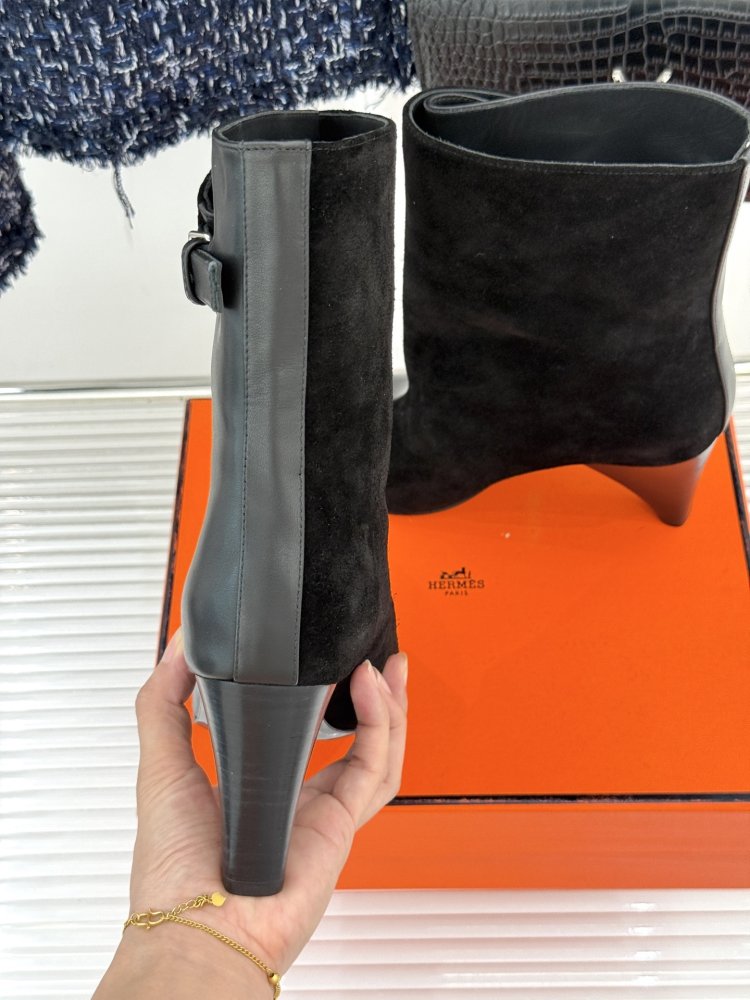 Ботинки женские фото 8