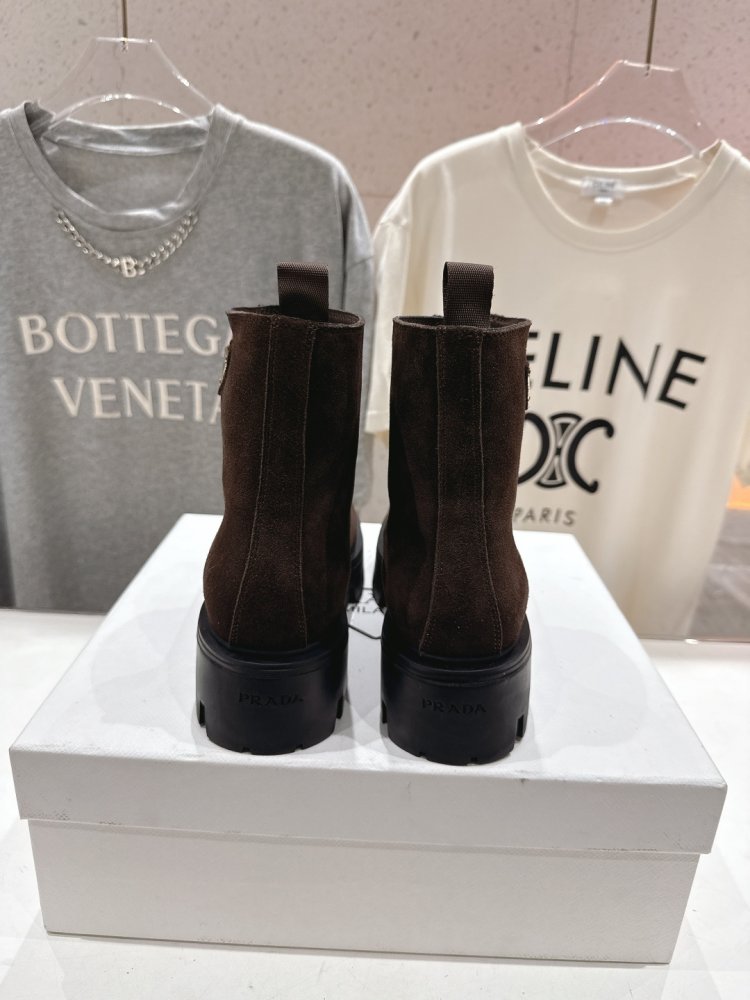 Ботинки женские фото 8