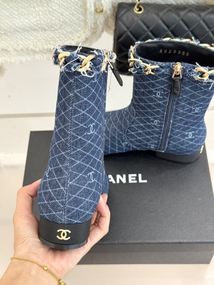 Ботинки женские фото 8