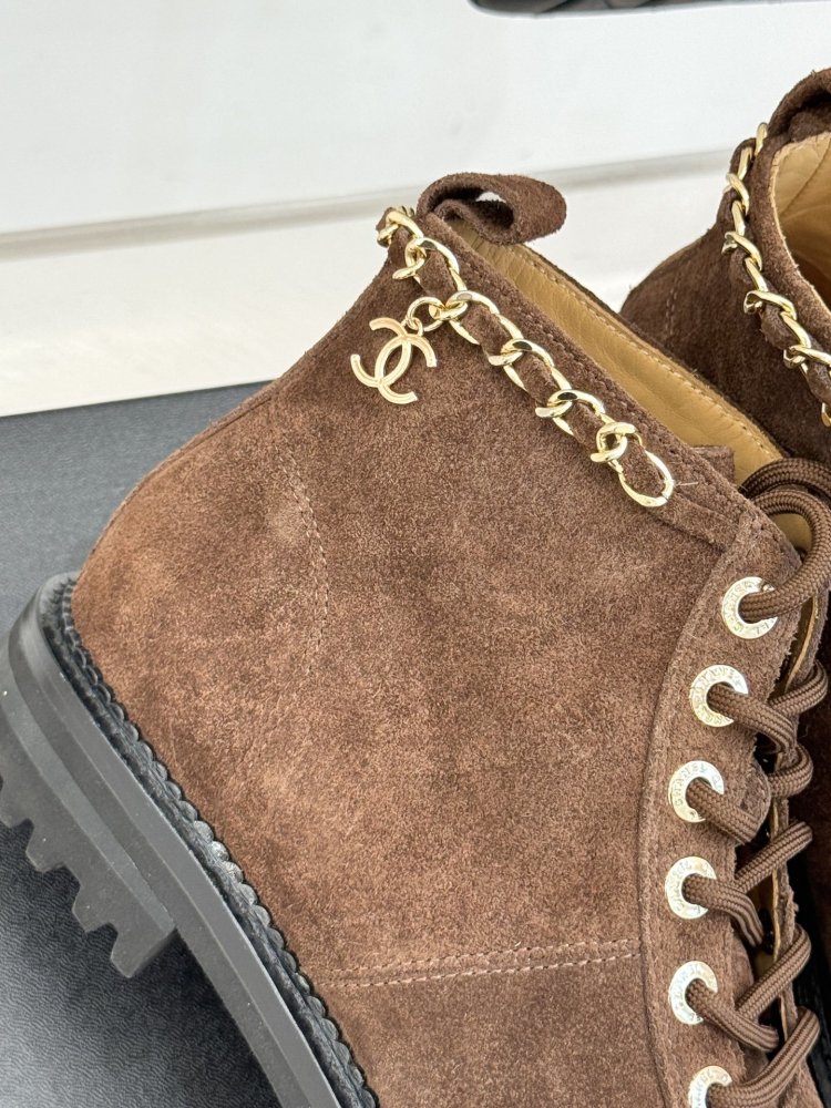 Ботинки женские фото 8