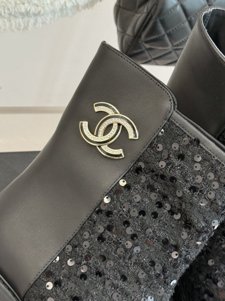 Ботинки женские фото 8