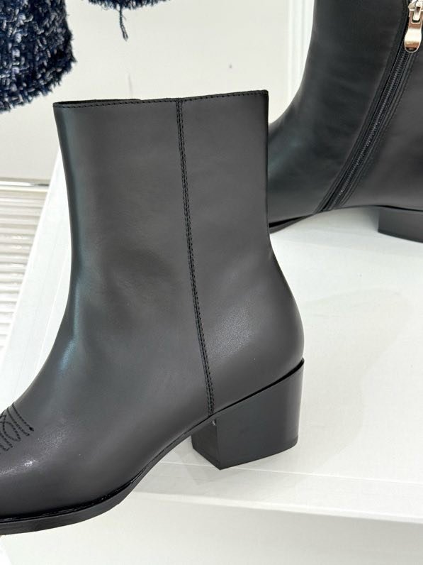 Boots women's фото 8