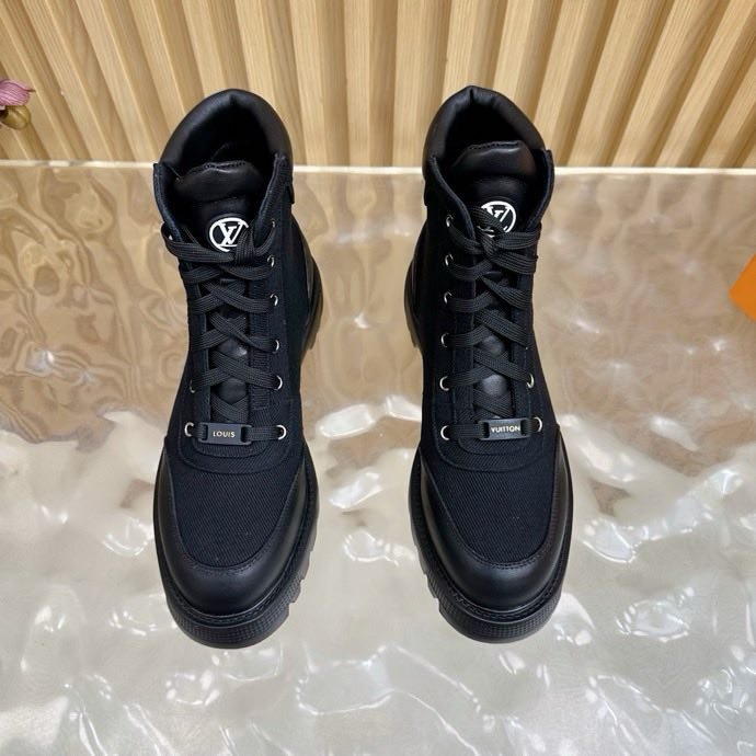 Ботинки женские фото 8