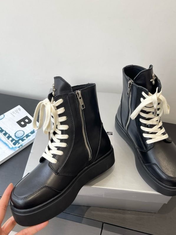 Ботинки женские фото 8