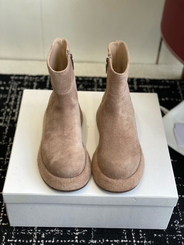 Ботинки женские фото 8