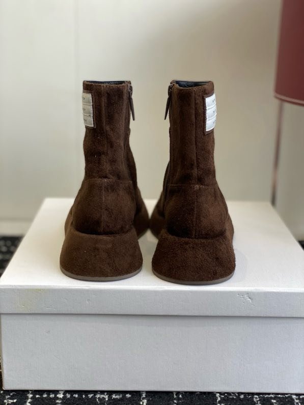 Ботинки женские фото 8