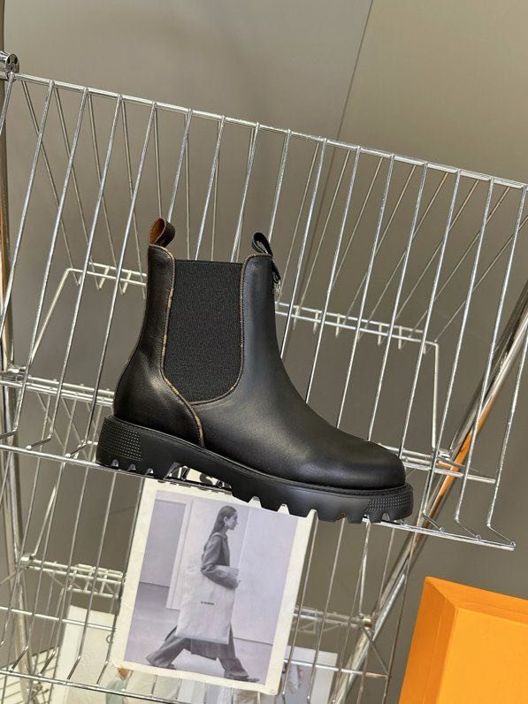 Ботинки женские фото 8