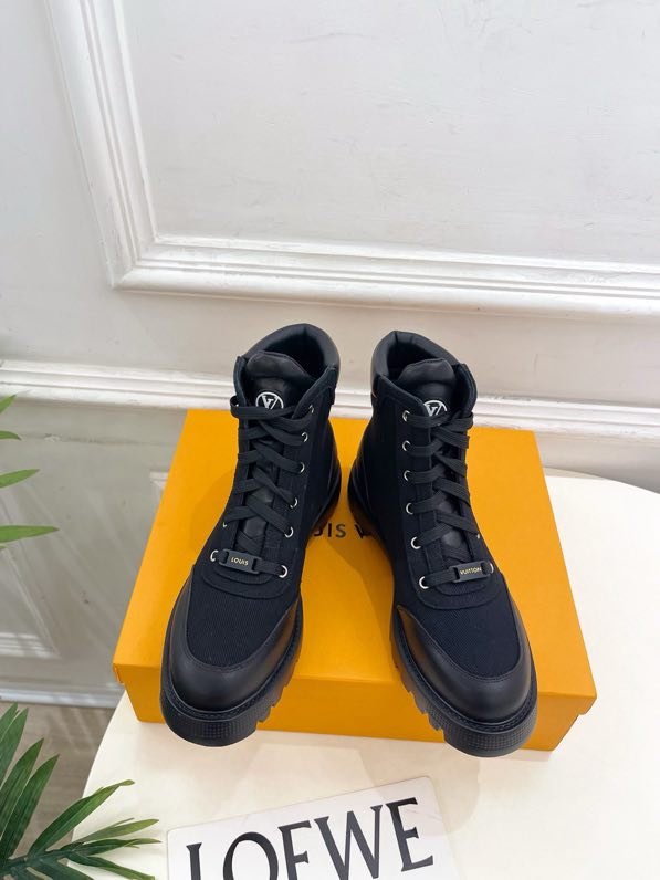 Boots women's фото 8