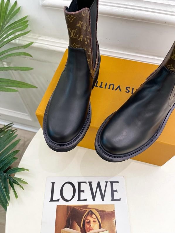 Boots women's фото 8