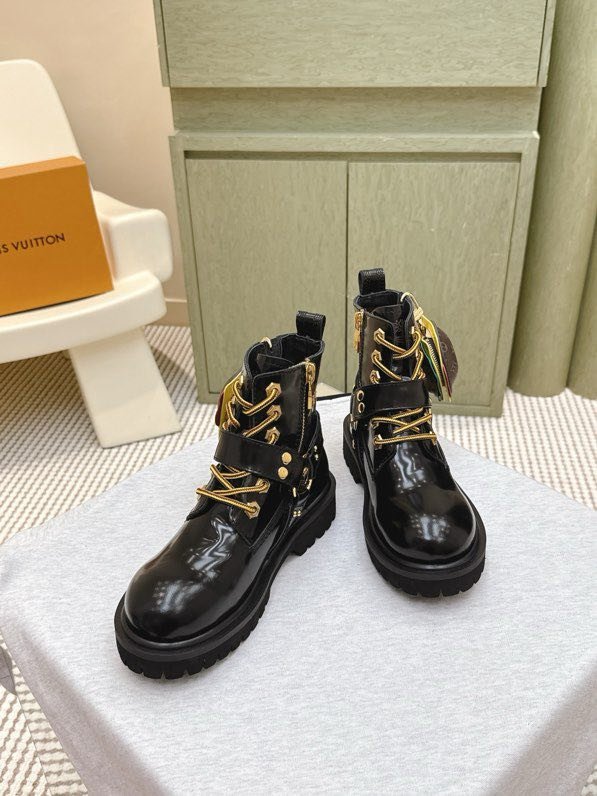 Boots women's фото 8