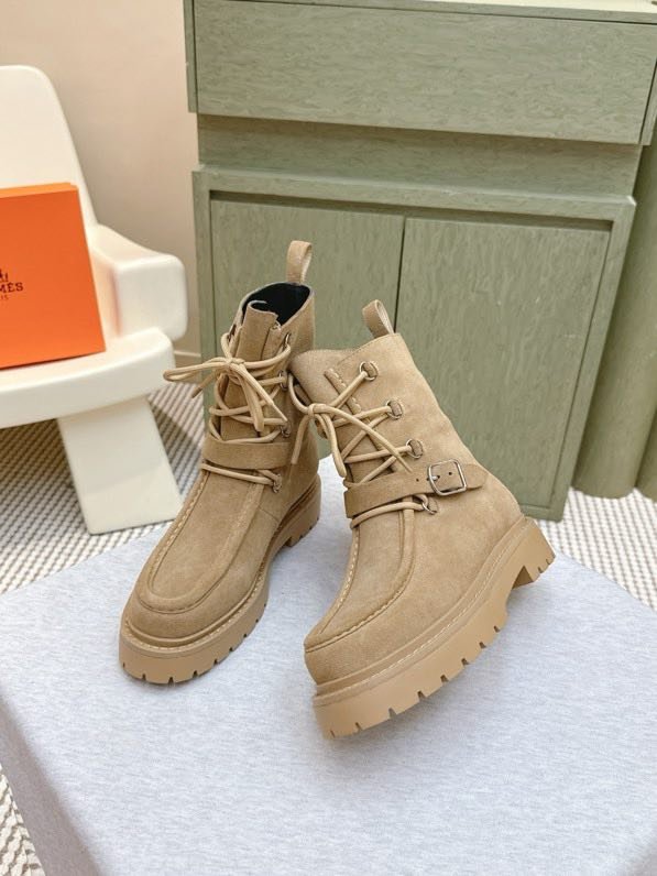 Ботинки женские фото 8