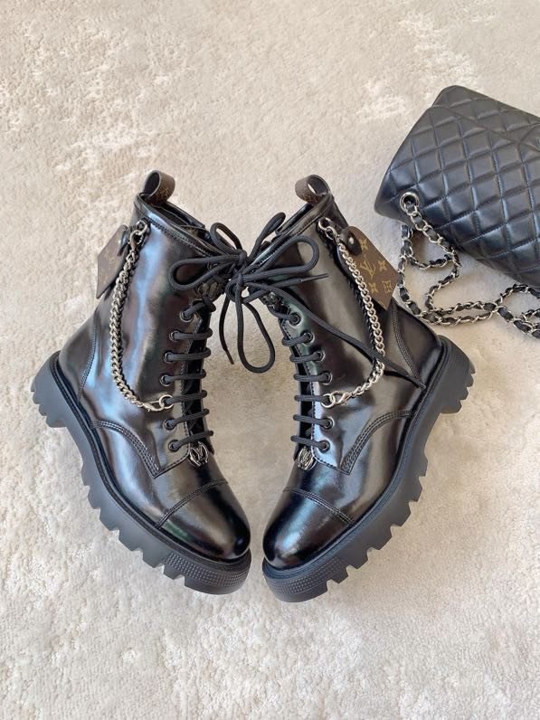 Ботинки женские фото 8