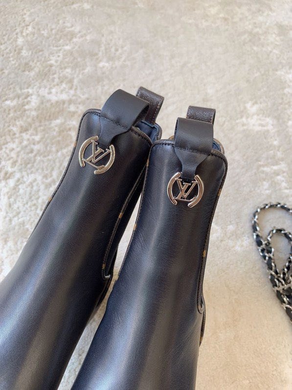 Ботинки женские фото 8