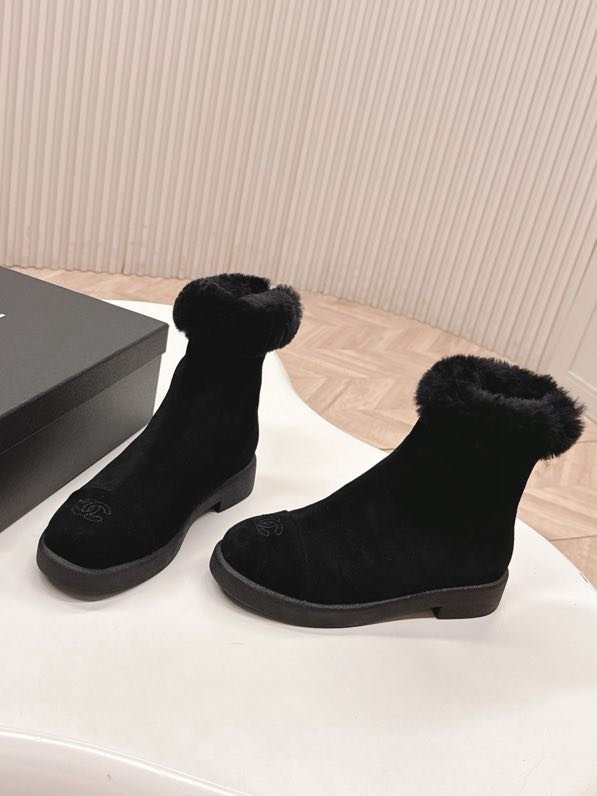 Ботинки женские фото 8