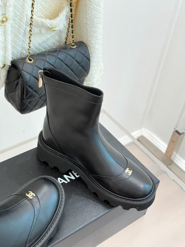 Ботинки женские фото 8