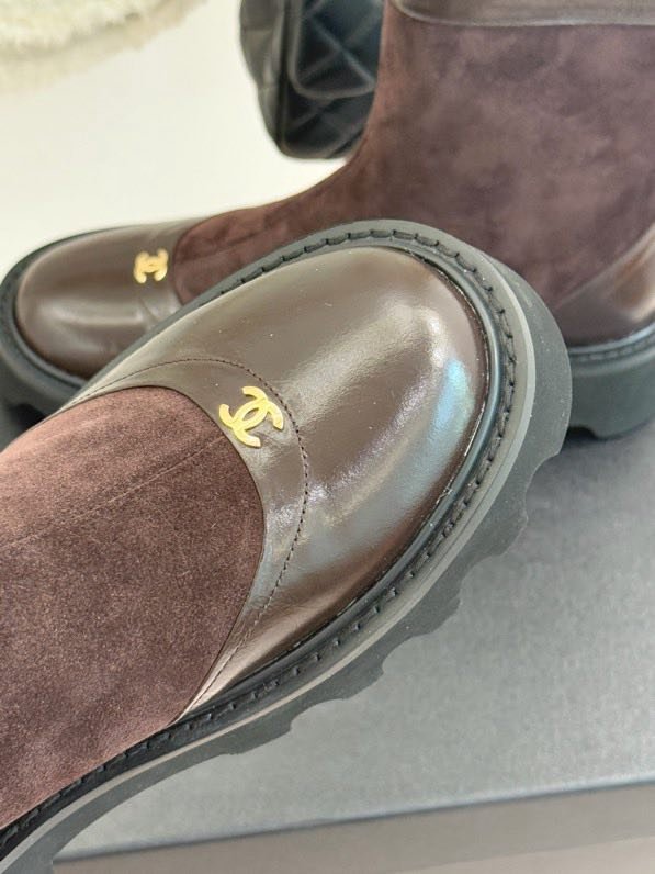 Ботинки женские фото 8