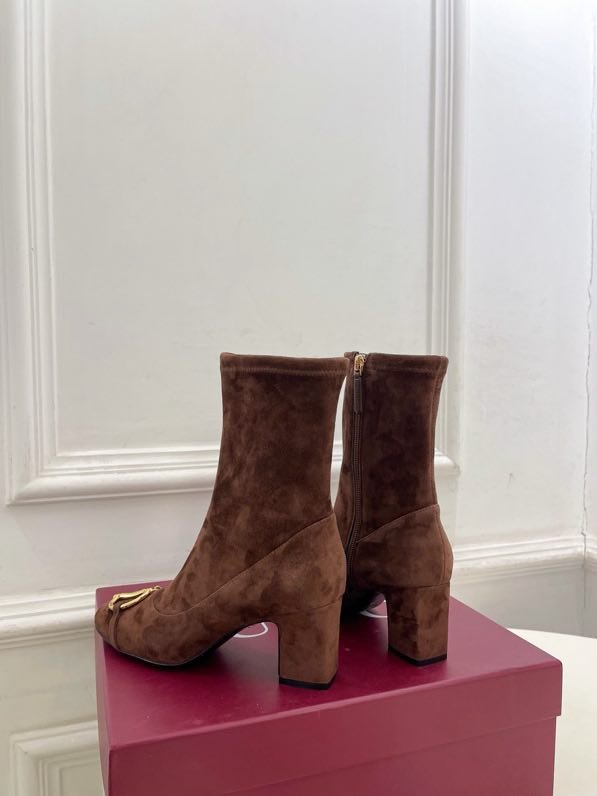 Ботинки женские фото 8