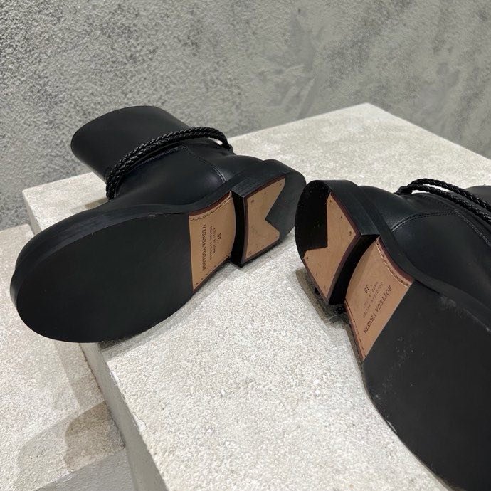 Ботинки женские фото 8