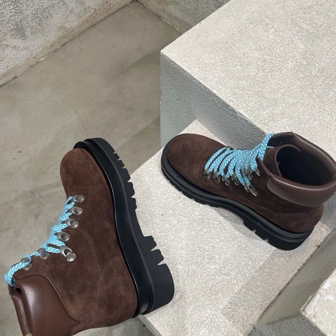 Ботинки женские фото 8