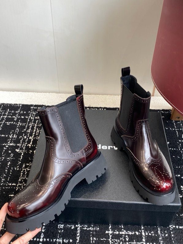 Ботинки женские фото 8