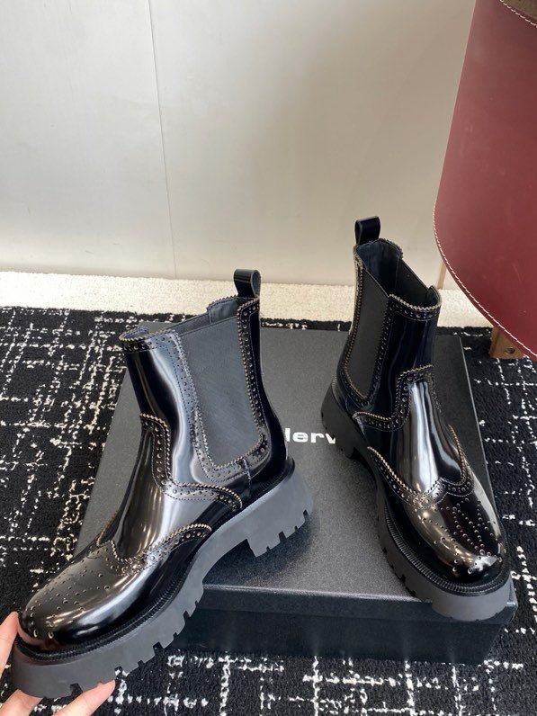 Ботинки женские фото 8