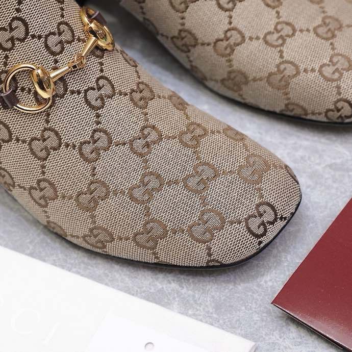 Ботинки женские фото 8