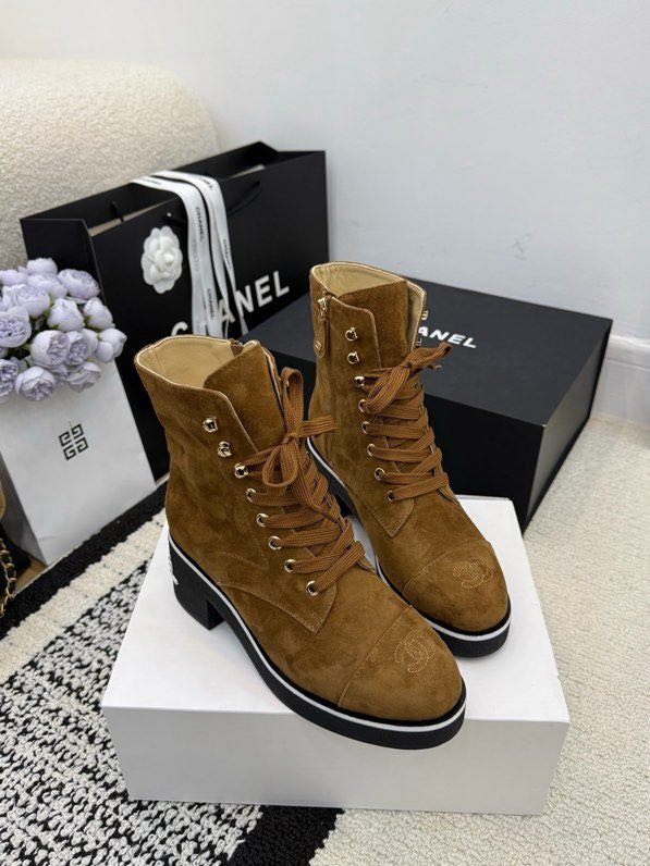 Ботинки женские фото 8