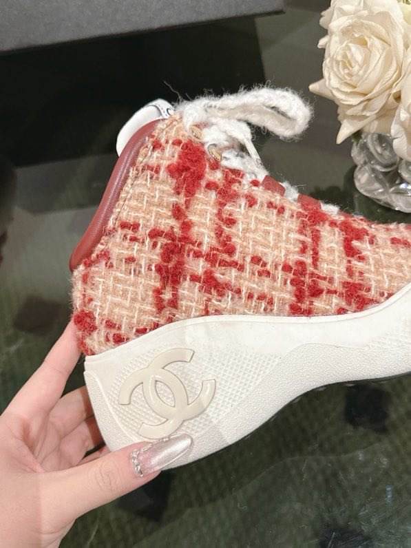 Ботинки женские фото 8