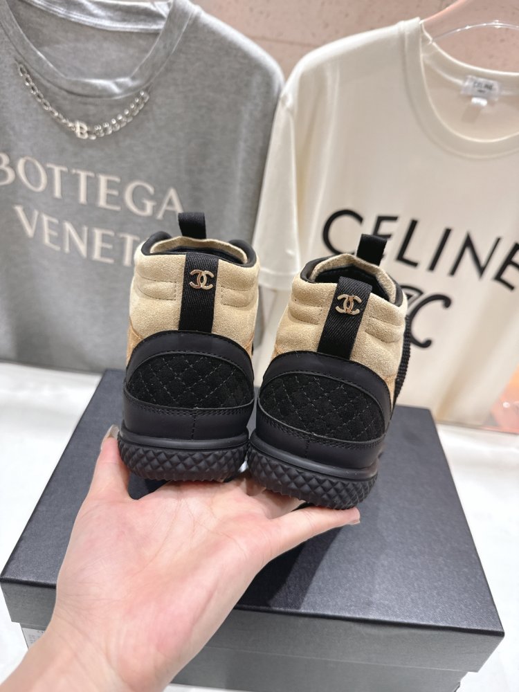 Ботинки женские фото 8