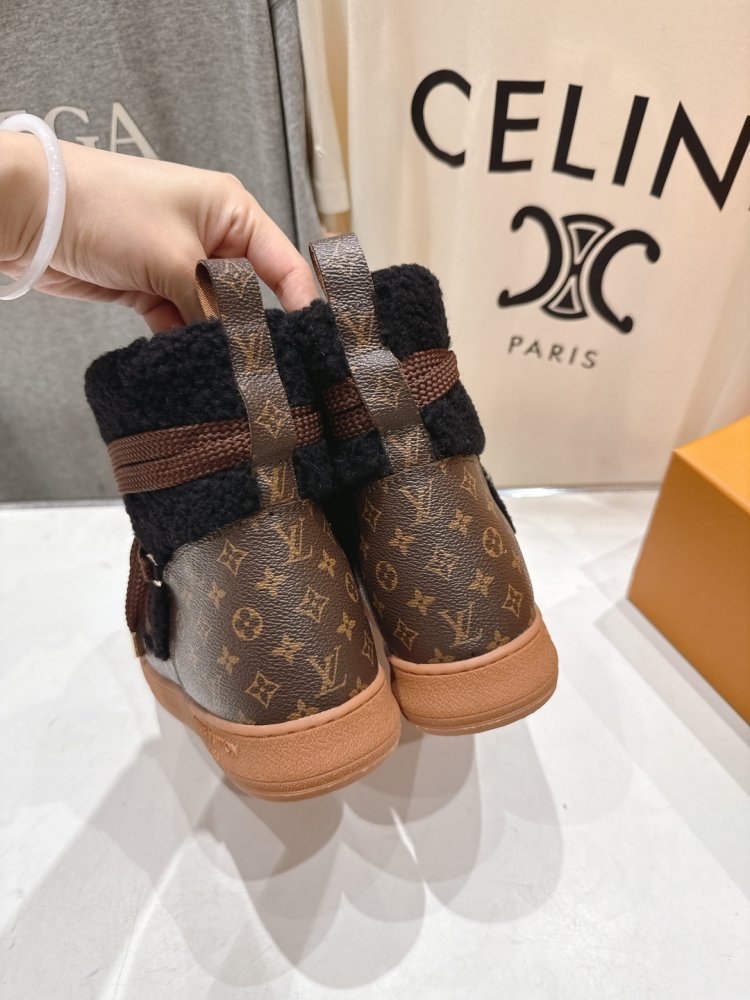 Boots women's фото 8