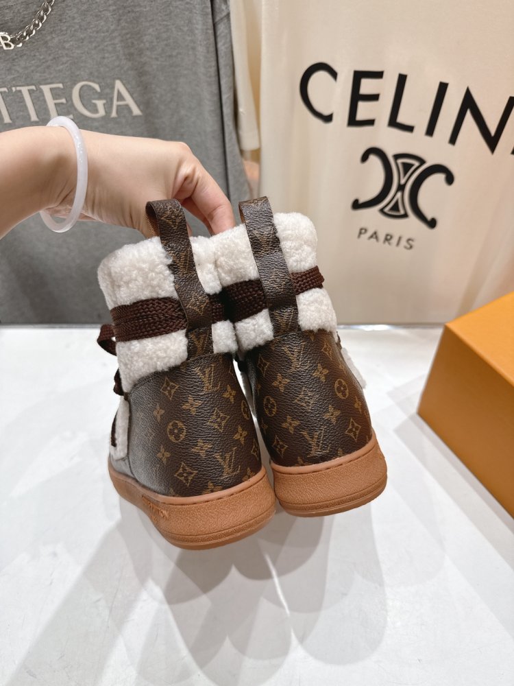 Boots women's фото 8