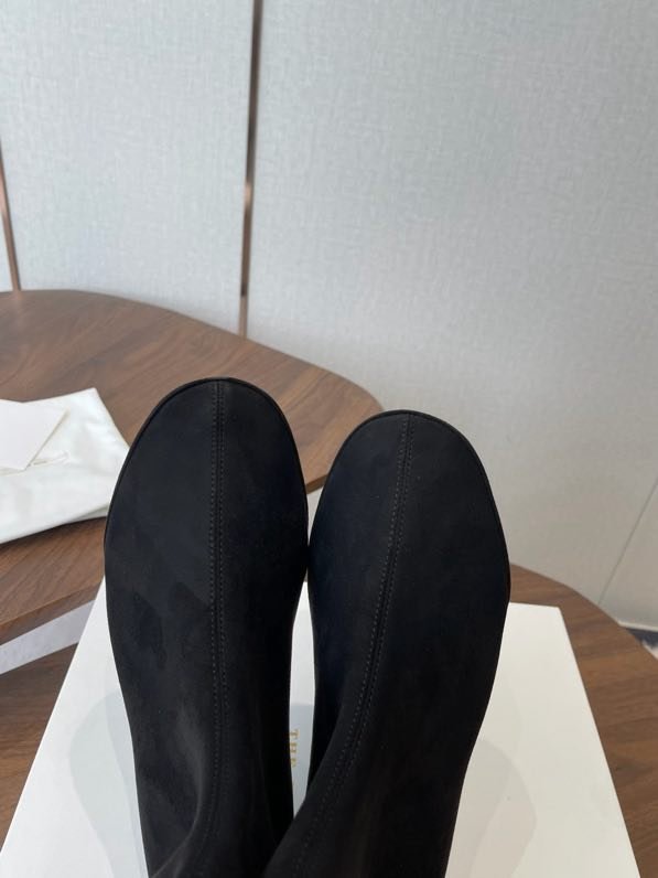 Ботинки женские фото 8