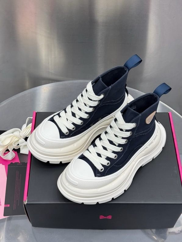 Ботинки женские фото 8