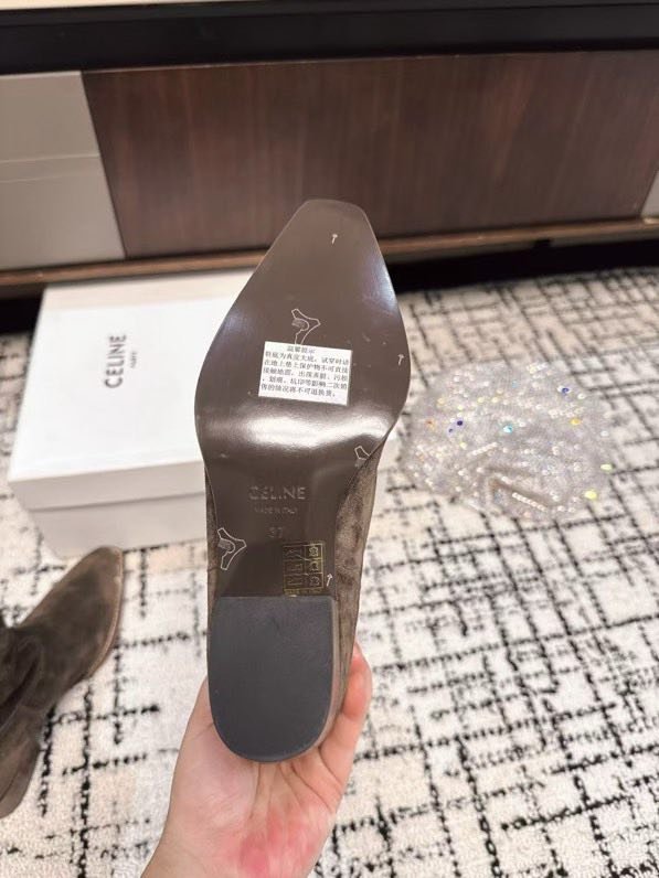 Ботинки женские фото 9