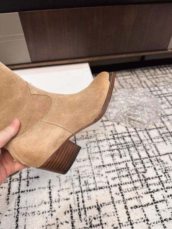 Ботинки женские фото 9