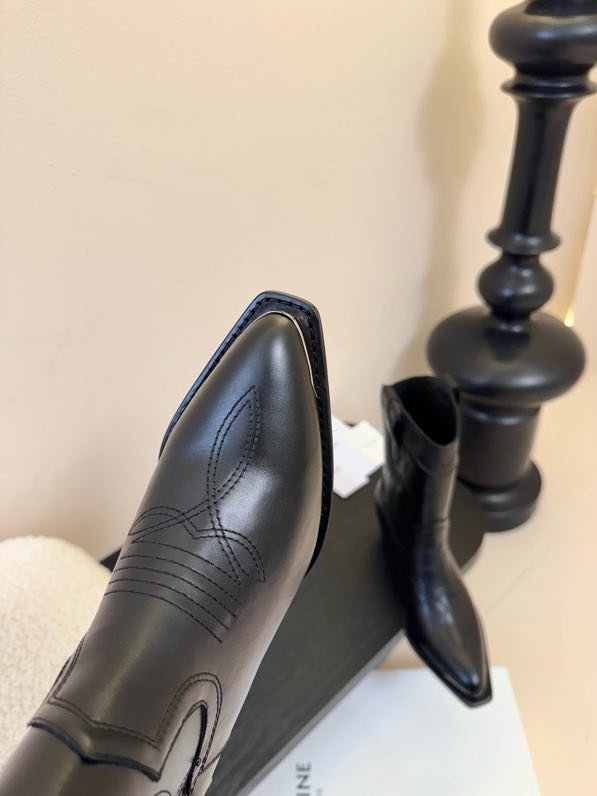 Ботинки женские фото 9