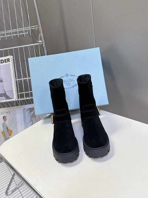 Ботинки женские фото 9